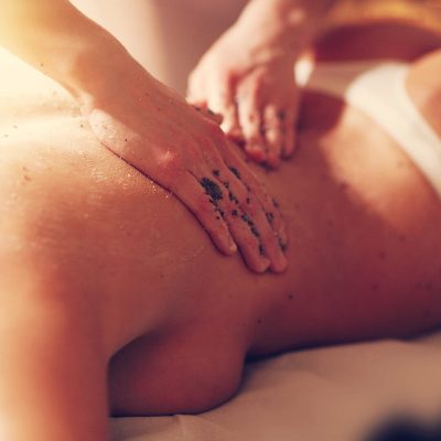 Body Wrapping z Peelingiem Całego Ciała